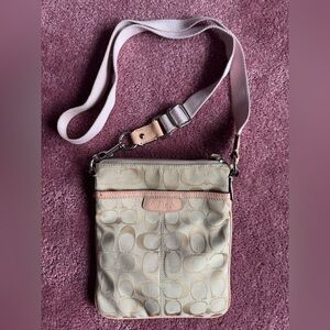 Coach crossbody light beige with light pink straps